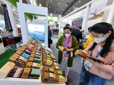 稅惠護航，助力和田特色農產品閃耀亞歐博覽會